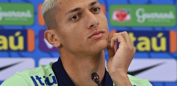 Por que Richarlison tem o apelido de Pombo? Entenda