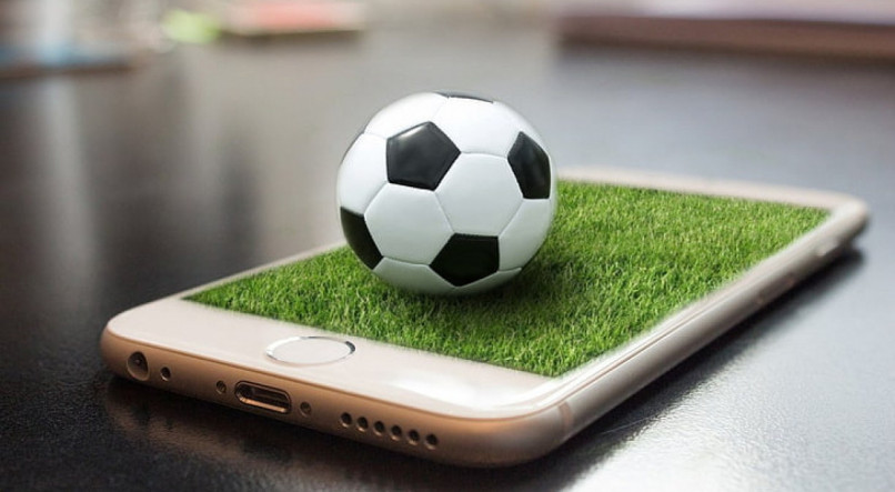 Futebol ao vivo online de um smartphone. programa de competição