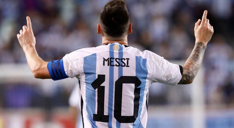 Messi estar&aacute; em campo em Argentina x Ar&aacute;bia Saudita na Copa do Mundo 2022