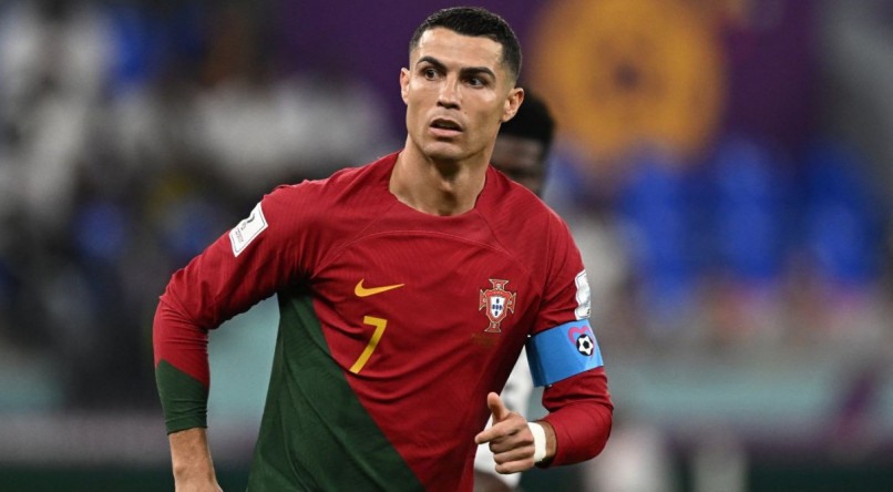 Cristiano Ronaldo est&aacute; livre no mercado da bola