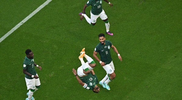 A Ar&aacute;bia Saudita joga contra o M&eacute;xico pela Copa do Mundo