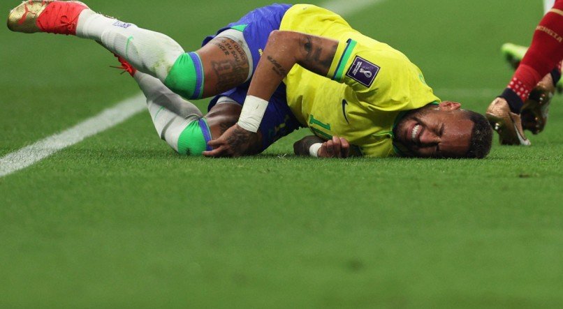 Neymar foi substituído no segundo tempo do jogo contra a Sérvia