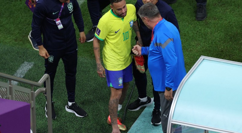 Neymar foi substituído no segundo tempo do jogo contra a Sérvia