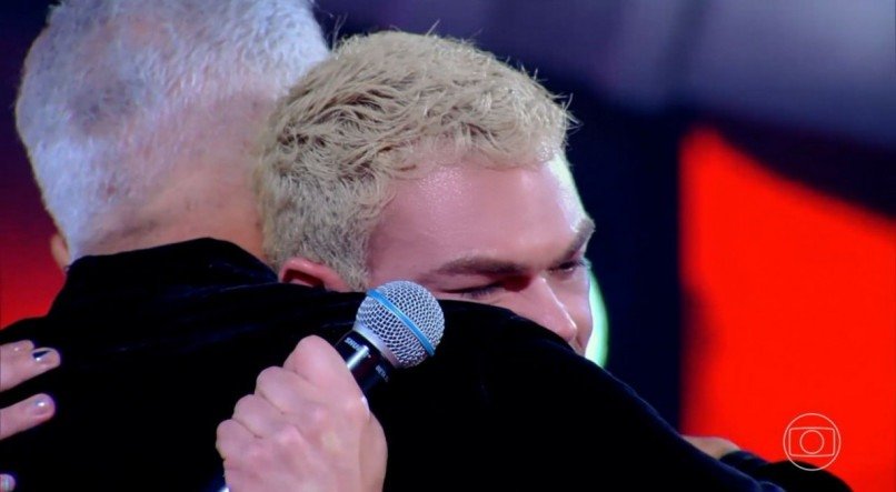 THE VOICE BRASIL Juni&ocirc; Castanha foi aprovado e est&aacute; no time de Lulu Santos