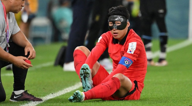  Son Heung-Min &eacute; o principal nome da Coreia do Sul na Copa do Mundo 2022 e joga de m&aacute;scara 