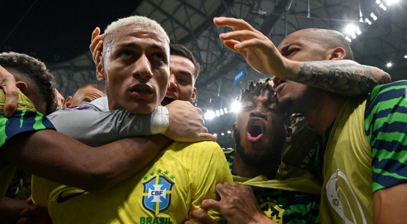 Jogadores durante jogo entre Brasil x Suíça na Copa do Mundo 2022