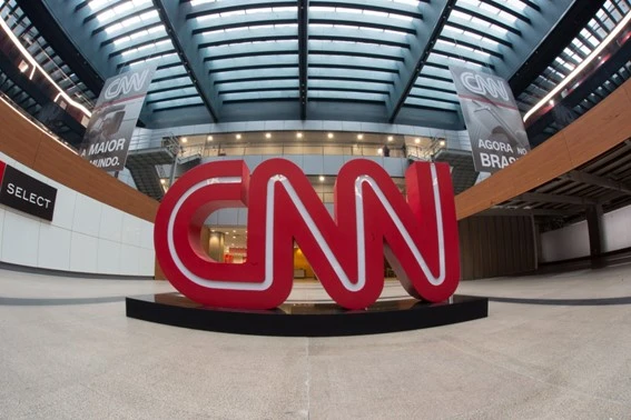 CNN realiza demissão em massa e fecha uma de suas filiais no Brasil.