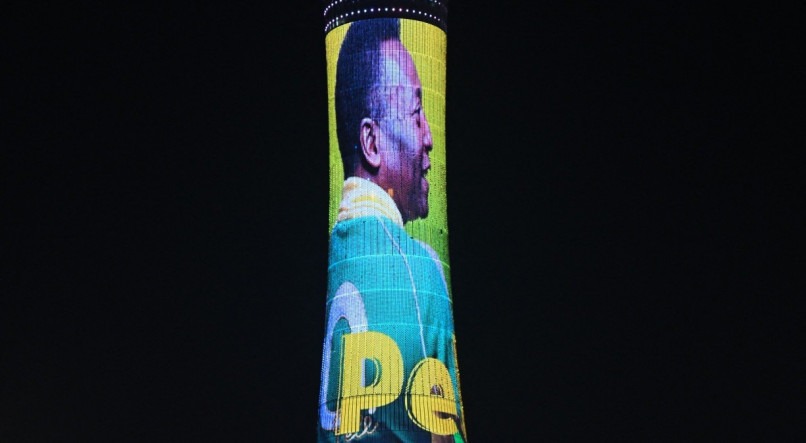 Pelé é homenagado em Doha, no Catar. 