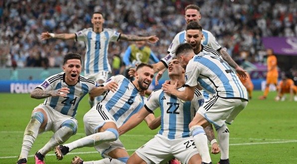 A Argentina encara a Cro&aacute;cia em jogo da semifinal da Copa do Mundo 2022