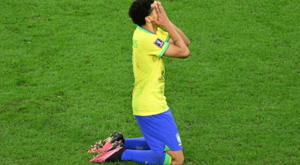 Marquinhos perdeu o &uacute;ltimo p&ecirc;nalti do Brasil contra a Cro&aacute;cia pelas quartas de final da Copa do Mundo 2022