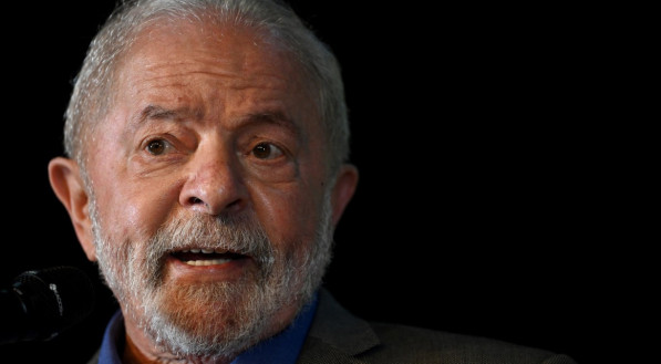 Lula prometeu realizar corre&ccedil;&atilde;o da tabela do Imposto de Renda