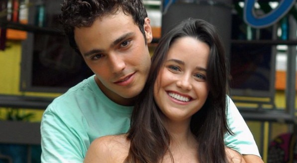 Thiago Rodrigues e Fernanda Vasconcellos era Bernardo e Betina na temporada 2005 de 'Malhação'.