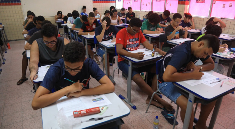 Provas do SSA 2 da UPE - Educação - Vestibular - Seriado - SSA - SSA 2 - UPE - Enem - Escola Sizenando Silveira - Recife - Pernambuco - Jovens 