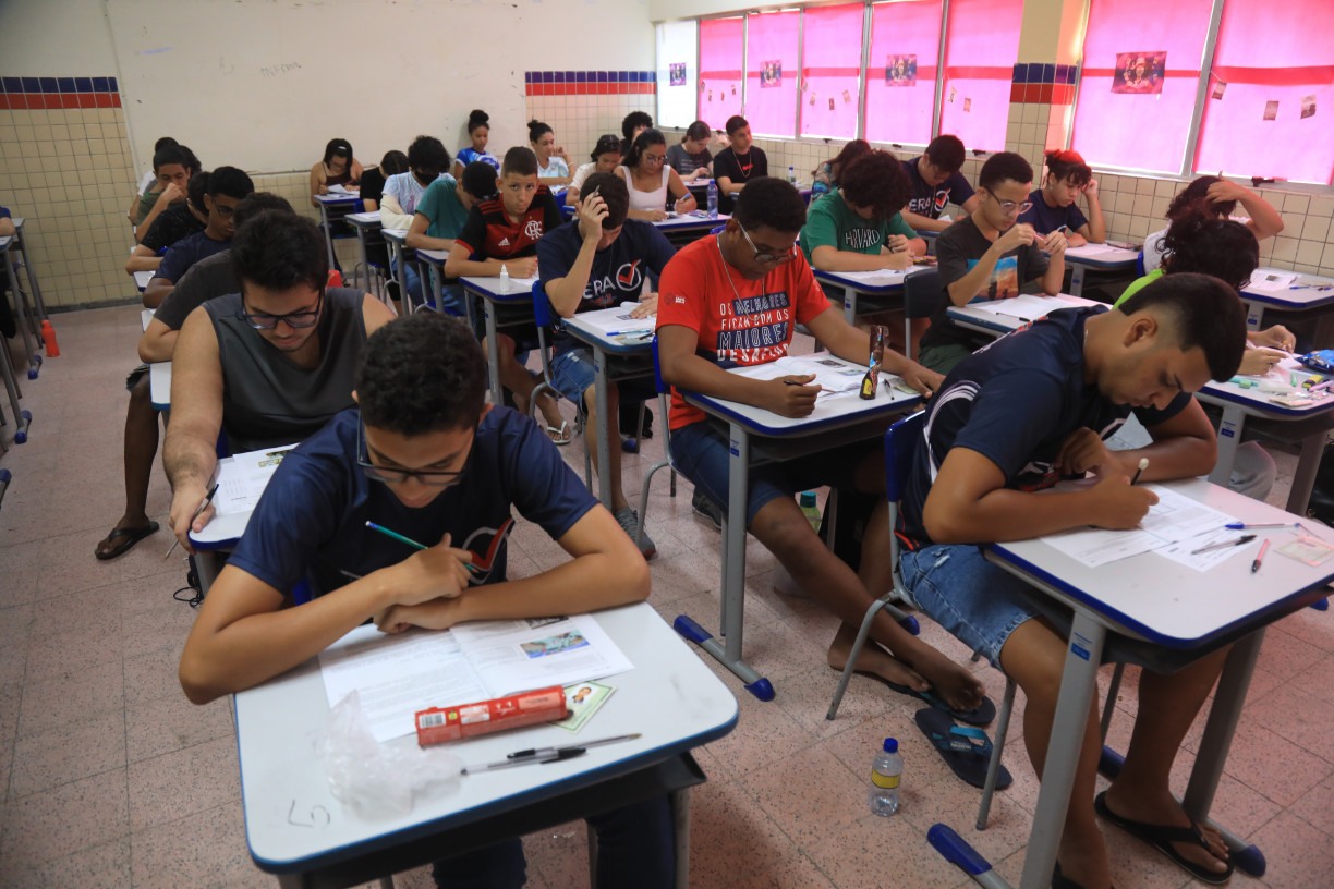 Provas do SSA 2 da UPE - Educação - Vestibular - Seriado - SSA - SSA 2 - UPE - Enem - Escola Sizenando Silveira - Recife - Pernambuco - Jovens 