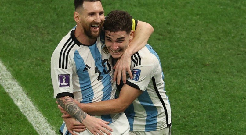 Messi e Julian Alvarez ser&atilde;o titulares na Argentina diante da Austr&aacute;lia em amistoso