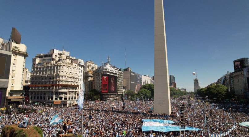Argentinos fazem a festa em Buenos Aires com o título da Copa do Mundo