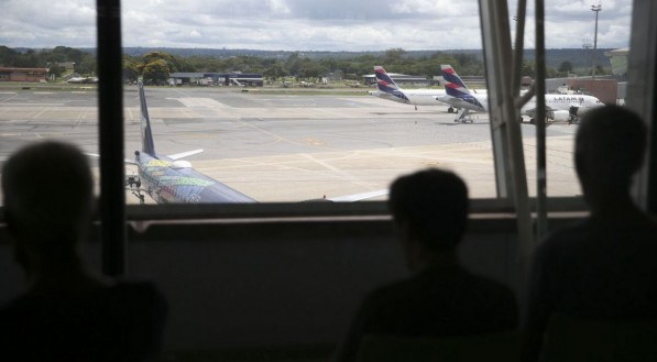 Aeroporto de Brasília estava entre os afetados pela greve dos pilotos e comissários.