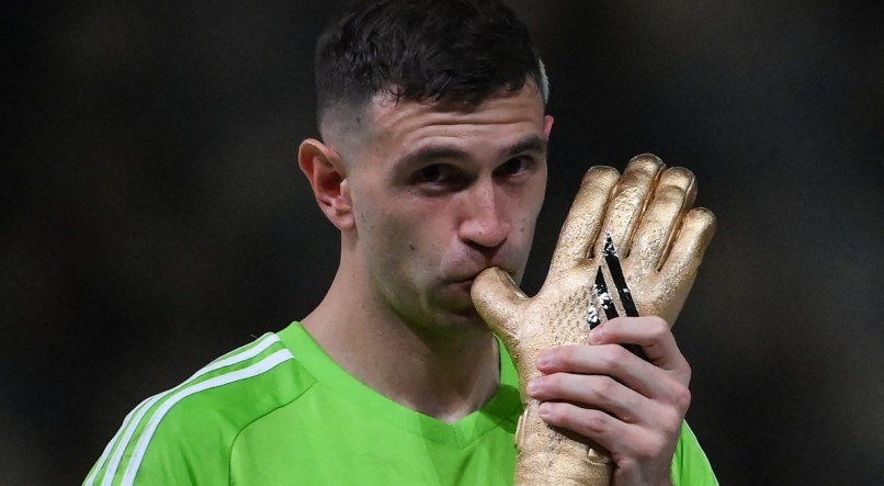 Emiliano Martinez foi premiado como melhor goleiro da Copa do Mundo 2022. 
