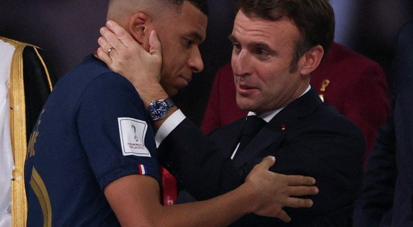 Macron consola Mbappé na Final da Copa do Mundo