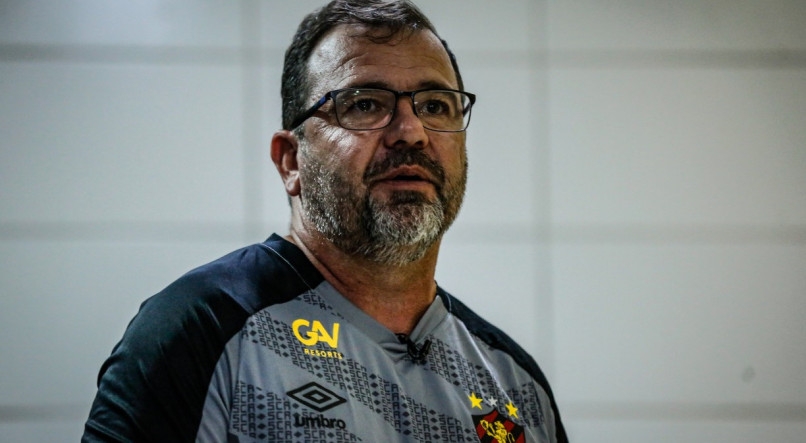 Enderson Moreira é o treinador do Sport para 2023