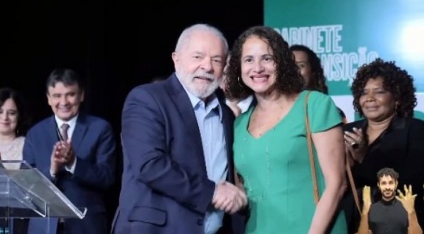 Lula e Luciana Santos