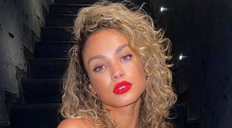 Modelo belga Rose Bertram, apontada como romance de Mbappe