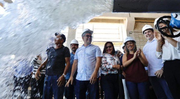 Paulo Câmara inaugura trecho da Adutora do Agreste, mas água nas torneiras, só quando a Neoenergia entregar subestação