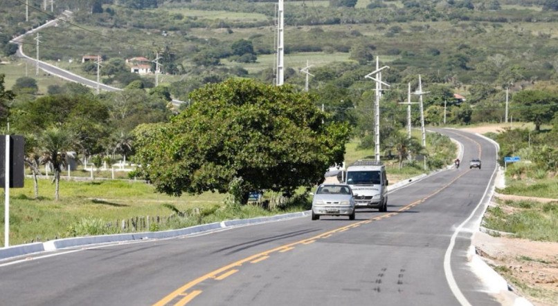 Pernambuco, inclusive, tem duas rodovias estaduais entre as dez piores do País em 2023. Na pesquisa de 2022 tinha quatro, segundo a Confederação Nacional de Transporte (CNT)