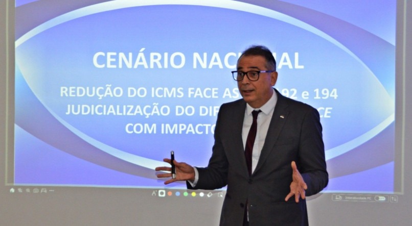 O secretário da Fazenda, Décio Padilha apresentou os numeros daos investimentos do Estado em 2022.