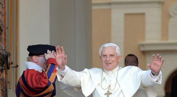 Morre o papa Bento XVI, primeiro papa a renunciar ao cargo em 600 anos