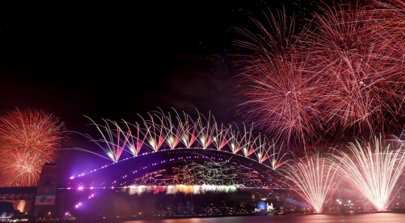 Queima de fogos para comemorar a chegada de 2023 em Sidney, Austr&aacute;lia
