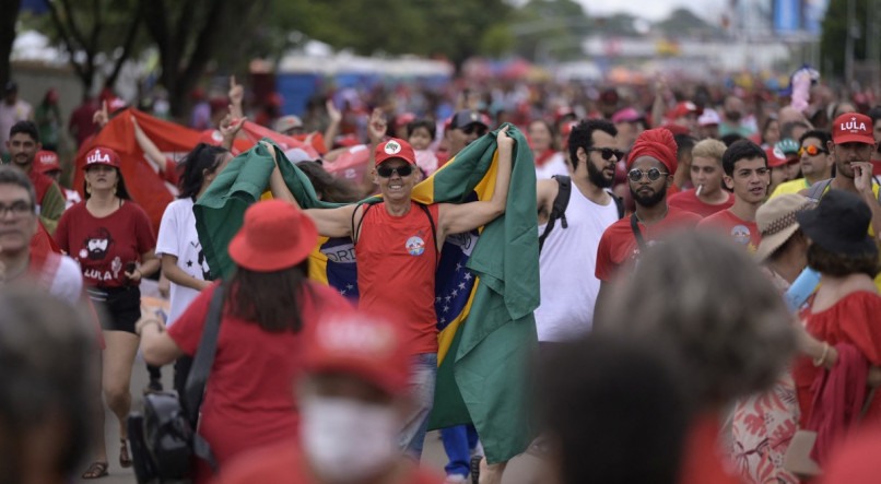 Apoiadores enfrentam fila quilométrica para posse de Lula em Brasília