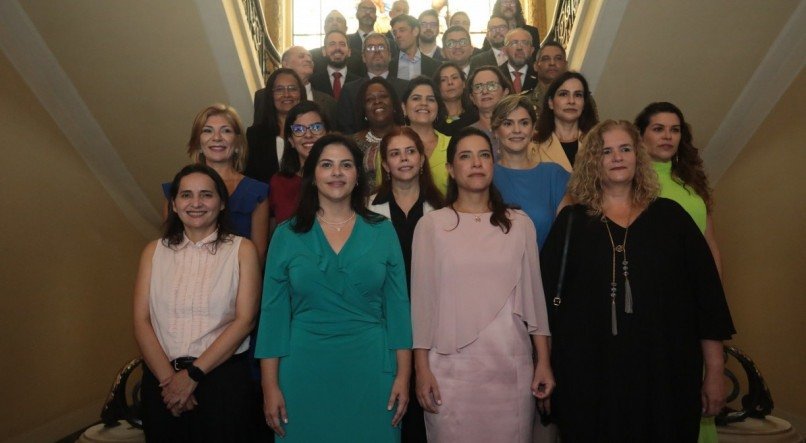 Secretários e comissionados em geral são profissionais da confiança da governadora