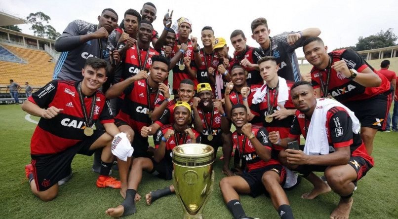 Flamengo foi eliminado da Copinha pelo Ava&iacute;.