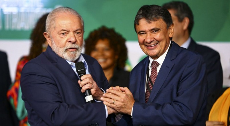 Luiz Inácio Lula da Silva e o ministro do Desenvolvimento Social, Wellington Dias