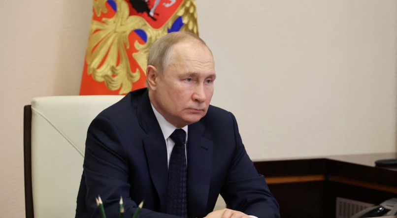Ao discursar, Putin também defendeu veementemente o envio de tropas da Rússia para a Ucrânia