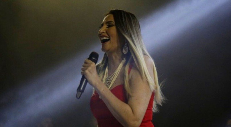 Cantora de forró Rita de Cássia morre aos 49 anos de doença rara