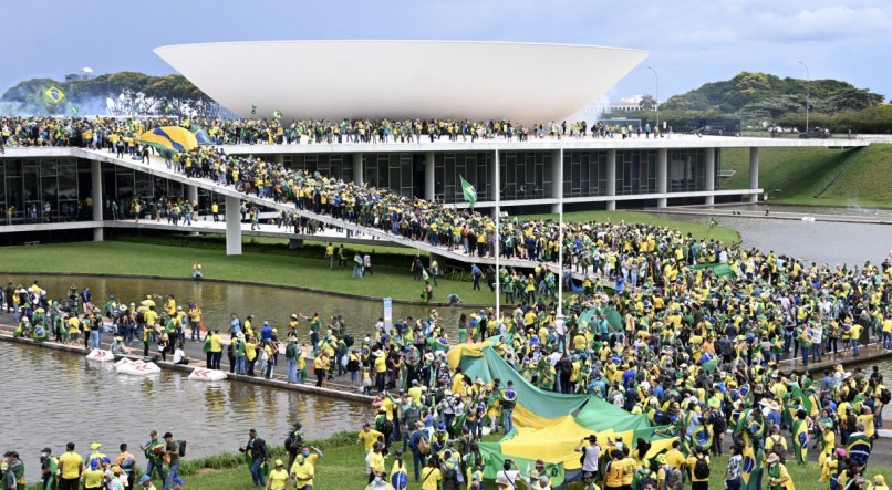 Invasão em Brasília por bolsonaristas radicais 