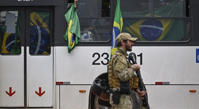 Muitos bolsonaristas chegaram em Brasília no dia 8 de janeiro utilizando ônibus