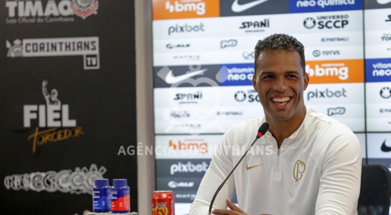 Fernando L&aacute;zaro foi anunciado como novo t&eacute;cnico do Corinthians no fim de dezembro