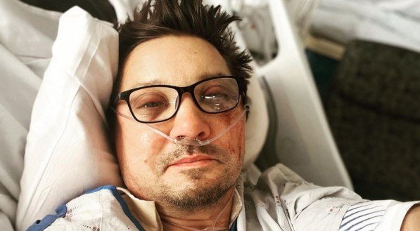 Jeremy Renner ficou internado após acidente no início de 2023.