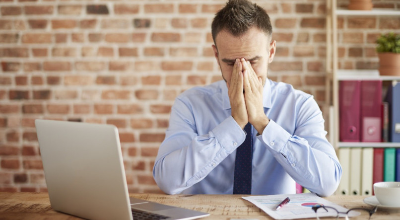 A síndrome de burnout pode resultar em graves estados depressivos e episódios de ansiedade