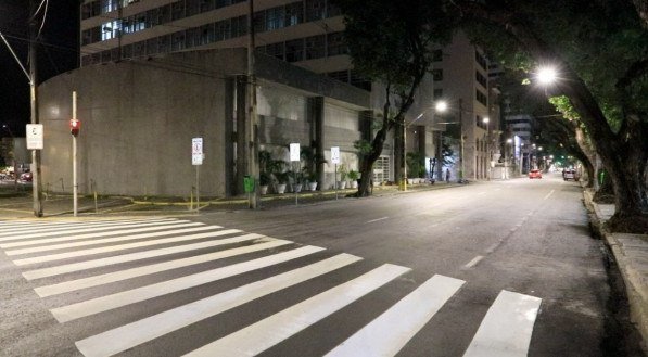 Uma semana após reforço da PM nas ruas, jovem é esfaqueado em assalto no Centro do Recife