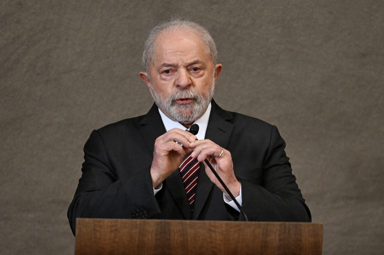 A Petrobrás é estatal, mas não é só do governo, nem tem a responsabilidade de bancar diretamente investimentos públicos como o discurso do Presidente Lula