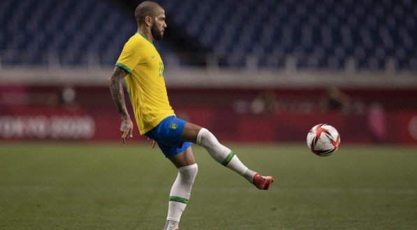 Daniel Alves está preso na Espanha