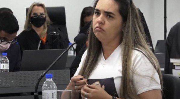 J&eacute;ssica Montardo estava na Boate Kiss com o irm&atilde;o, que acabou n&atilde;o sobrevivendo &agrave; trag&eacute;dia.