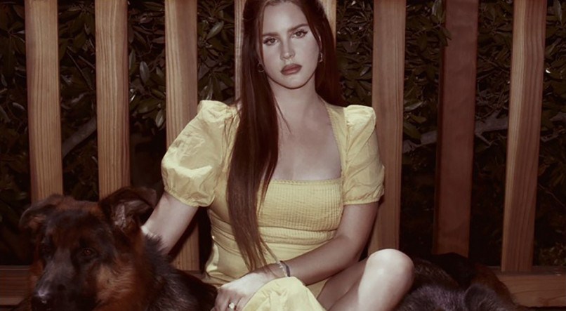 Lana Del Rey lançará em 2023 o álbum 'Did You Know There Is a Tunel Ocean Blvd?'.