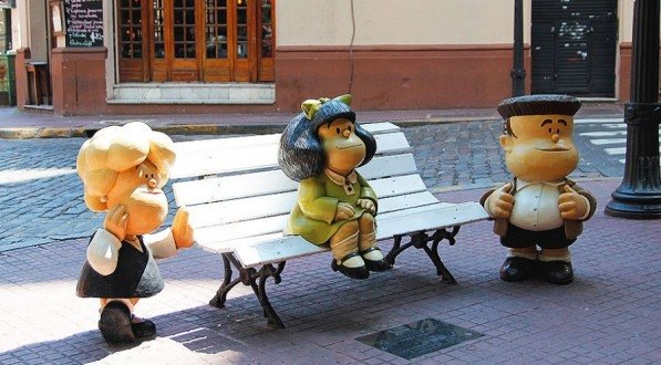 Estátua de Mafalda, em Buenos Aires