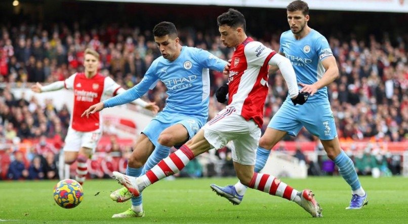 Onde assistir ao vivo o jogo Arsenal x Manchester City hoje