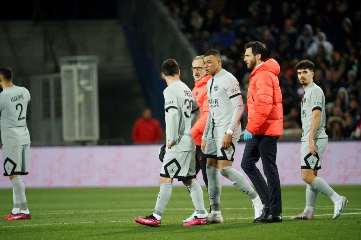 Mbappé sofre lesão na coxa e não deve jogar primeiro jogo da Champions